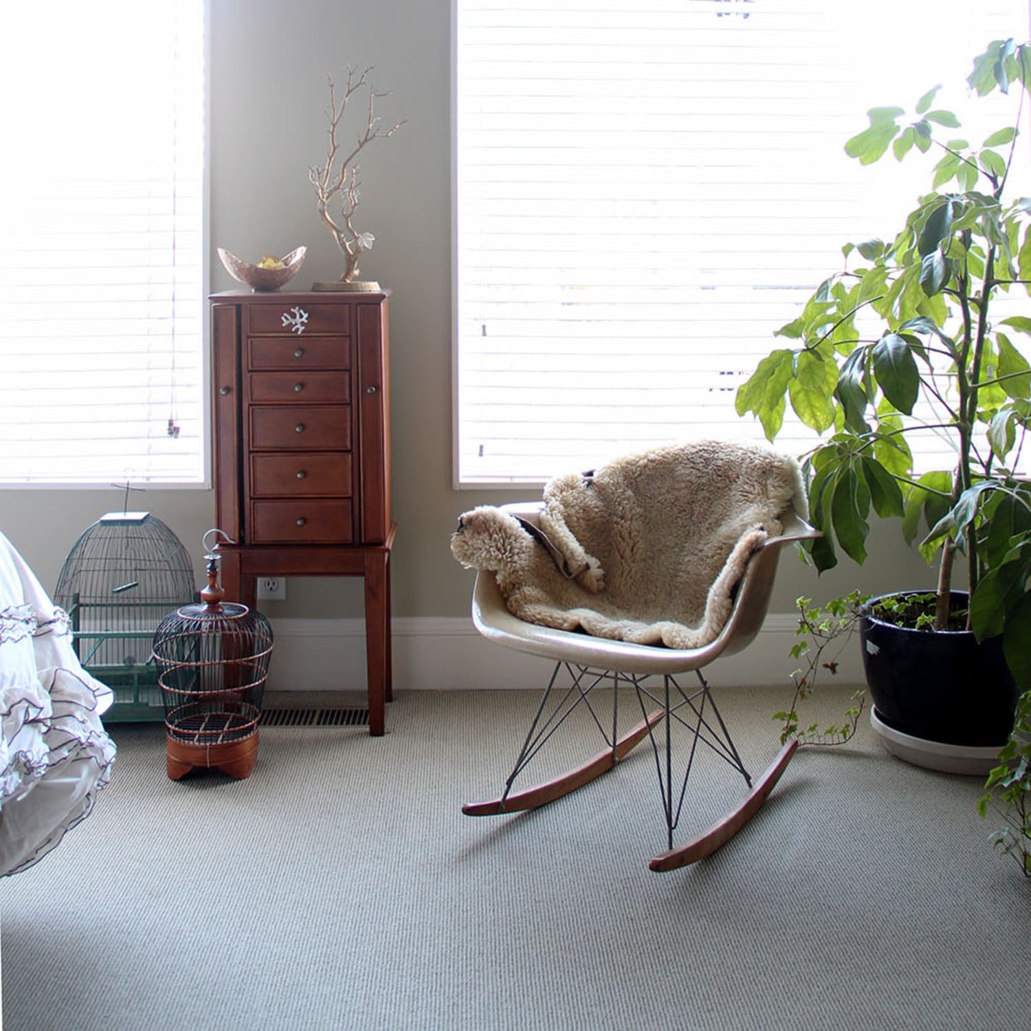 Eames rocking best sale shell chair